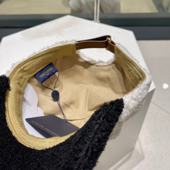 💎✨AUTHENTIC✨💎Louis Vuitton hat - Picture 7 of 8